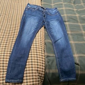 Express mid rise leggings.